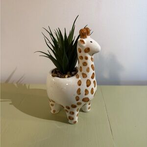 Faux giraffe plant